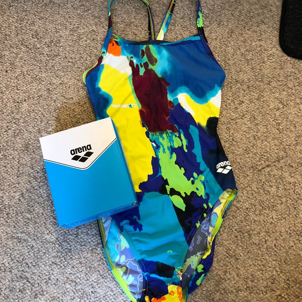 Nwt arena swimsuit